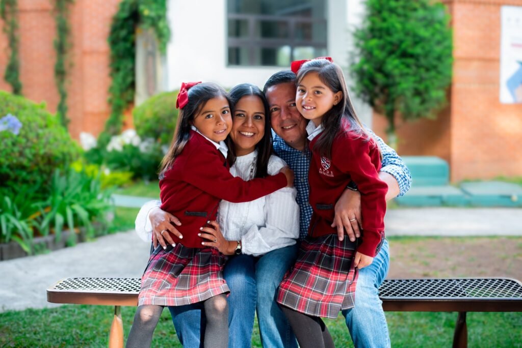 SchoolAid: Tranquilidad desde el celular, en Colegios APDE y Somos un lugar seguro